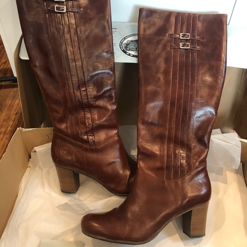 Frye Nora Pleated boots in cognac